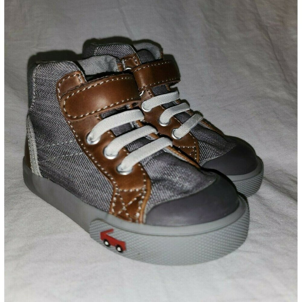 See Kai Run High Top Sneakers 4.5